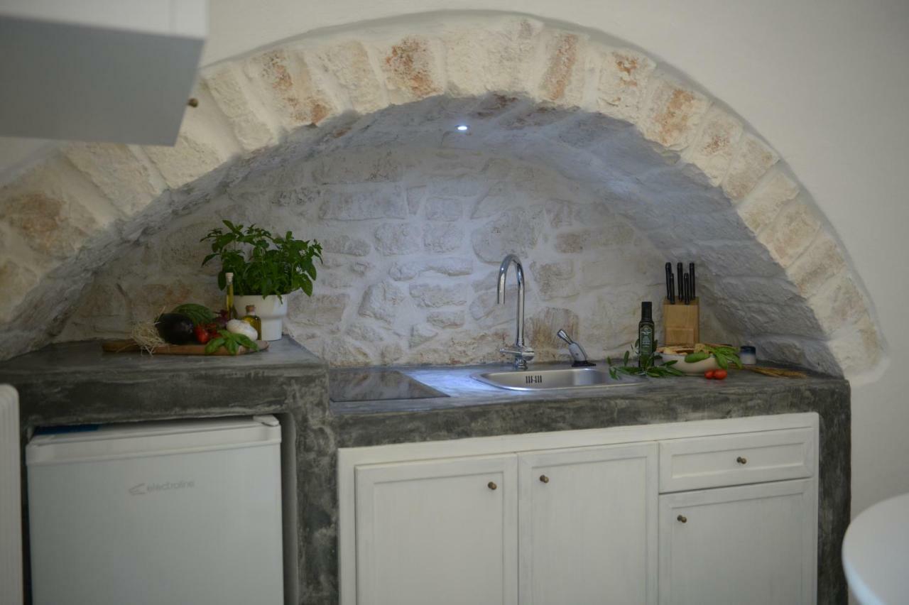 White Luxury Suite Ostuni By Gonewlocation Bagian luar foto