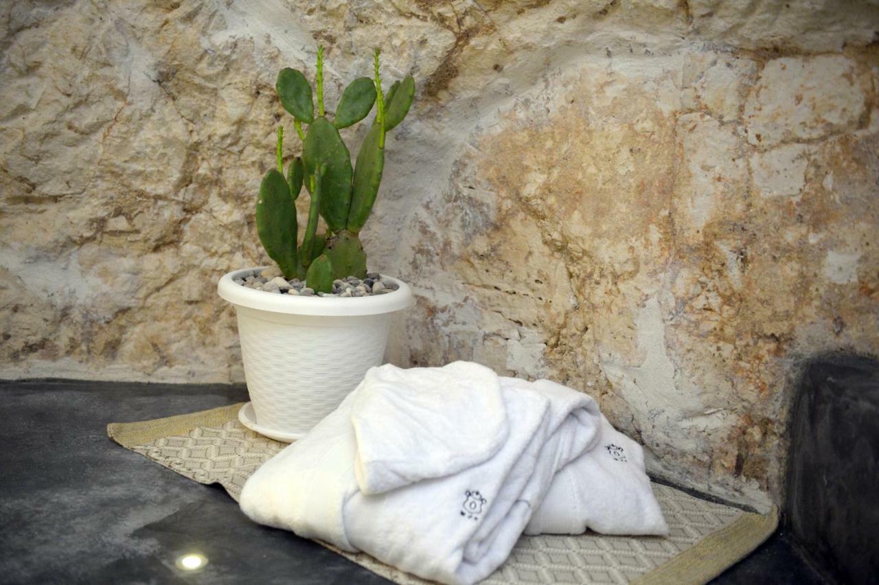 White Luxury Suite Ostuni By Gonewlocation Bagian luar foto