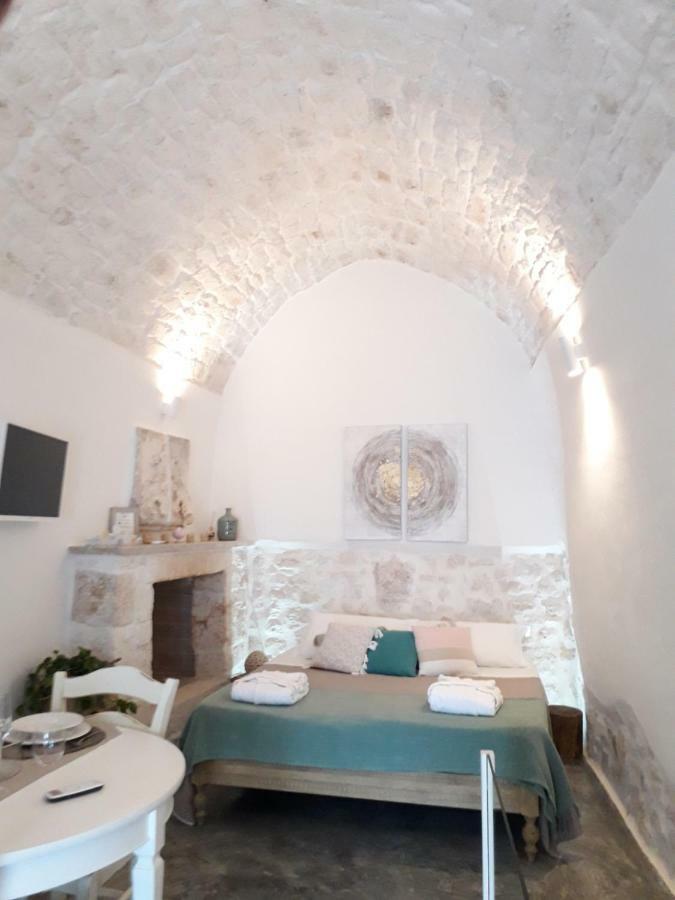 White Luxury Suite Ostuni By Gonewlocation Bagian luar foto